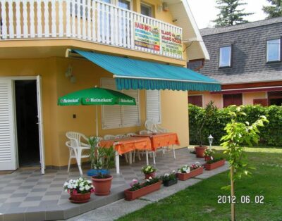 Balatonfenyves vízparthoz közeli nyaraló