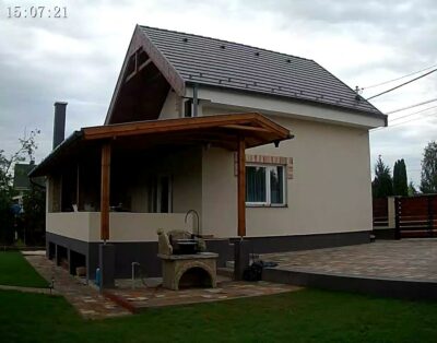 Vízparti horgászszállás