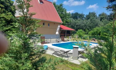 Mamutfenyő Nyaralóház Kiadó