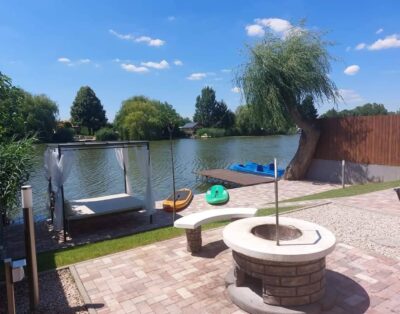 Vízparti nyaraló Bekésszentandráson