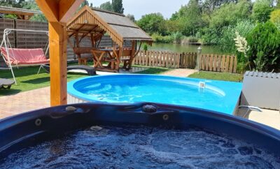 Csodás kis nyaralócska jakuzzival, fűtött-medencével kiadó!!