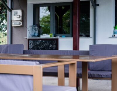 PlatánLux Apartman vízparti nyaraló az RSDn