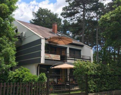 Siófok Aranyparton vízparti utcában 3 különálló apartman kiadó