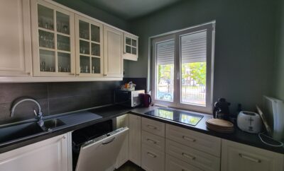 Zamárdiban 200 méterre a szabadstrandtól 2 szintes nyaraló!