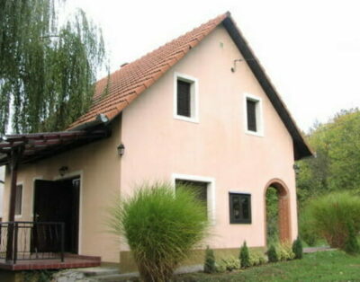 Nyaraljon Orfűn a Csendes Vendégházban, a Mecsek egyik gyöngyszemén!