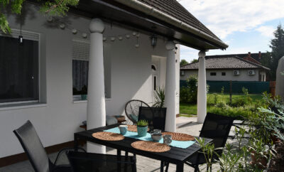 Tornác Bogláron _ Fehér ház